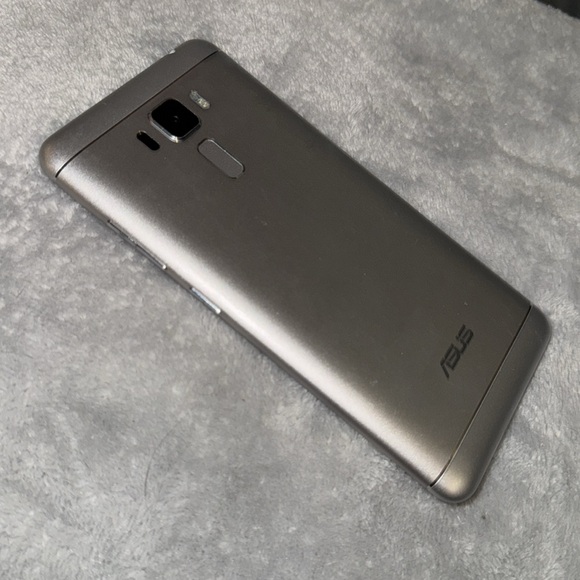 ASUS Z3 Android Phone (UNLOCKED CARRIER) - Picture 8 of 9